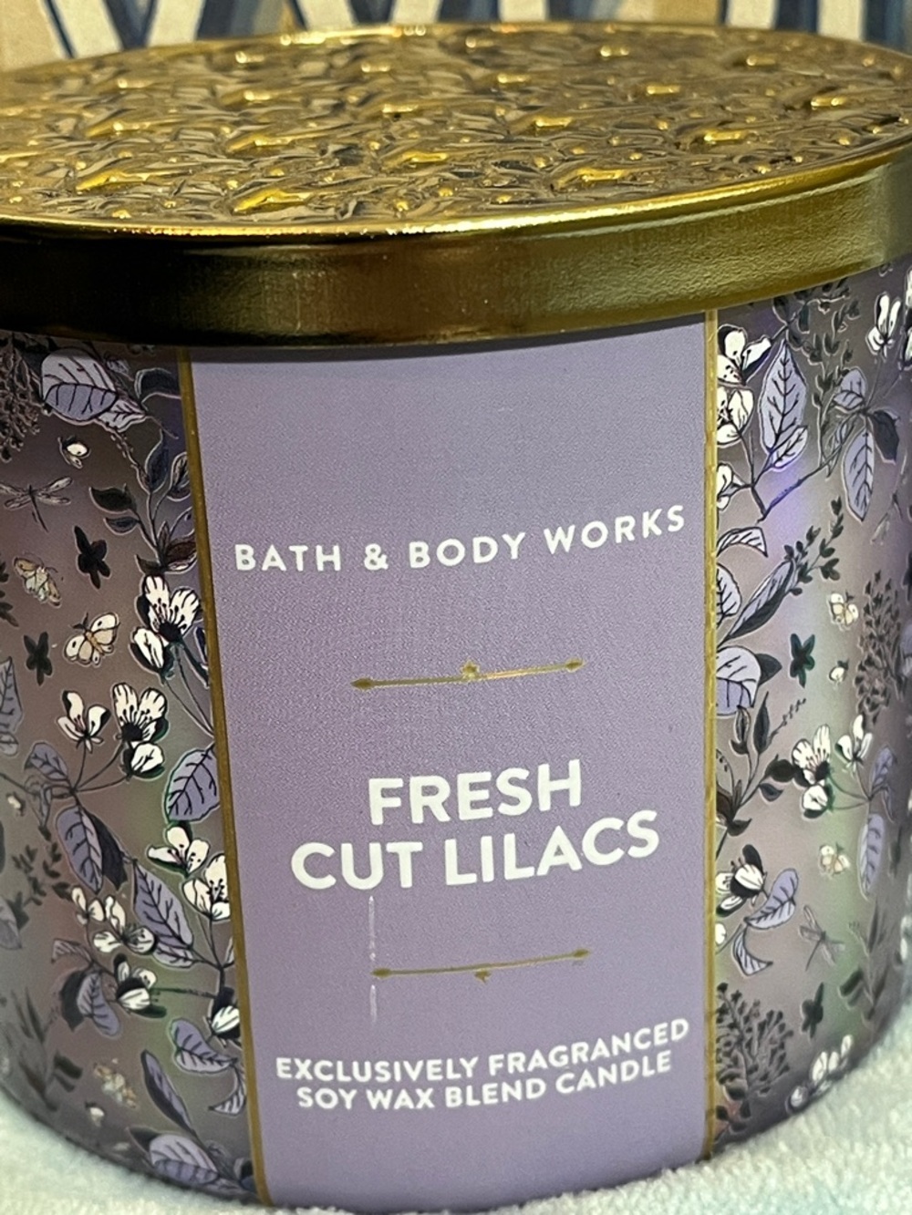 Bath & Body Works Fresh Cut Lilacs Bundle Candle + Foaming Soap NWT - Picture 5 of 9